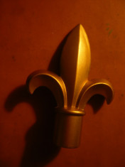 Varf de Steag bronz - Fleur de Lys , h= 11 cm , d.interior = 2 cm foto