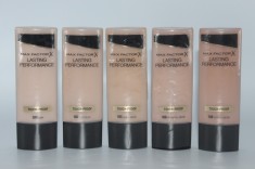 Fond de ten Max Factor Lasting Performance rezistent la transfer foto