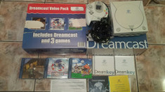 consola SEGA DREAMCAST , cutie,colectie,pachet 2 jocuri, 1 maneta , accesorii foto