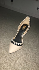 Vand pantofi stiletto crem foto