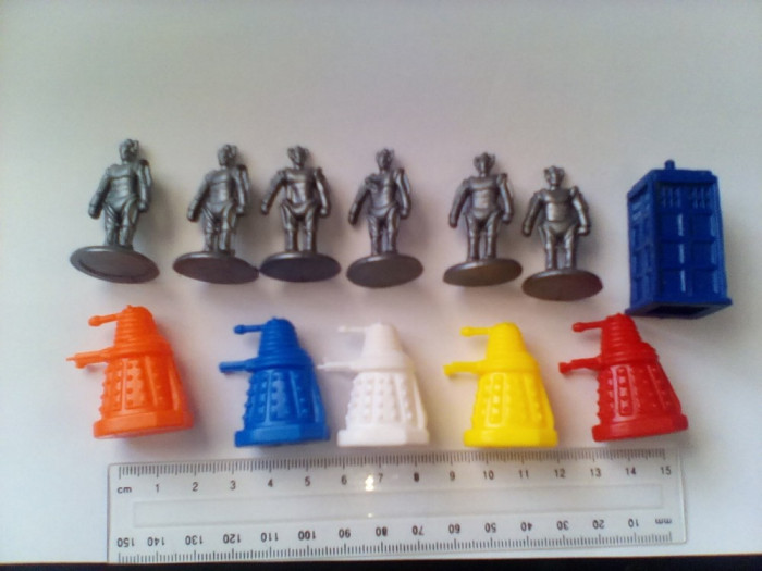 bnk jc Doctor Who - lot 12 figurine