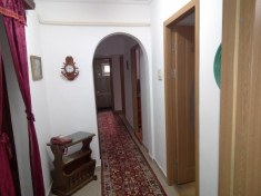 Apartament cu 4 camere in Pascani foto