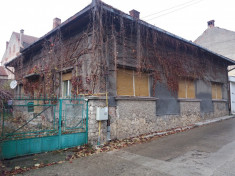 Casa de vanzare in centrul Orastiei foto