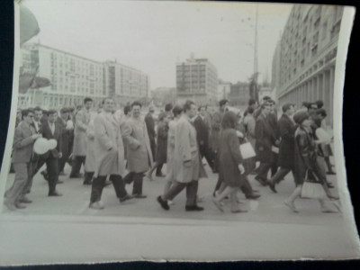 Fotografie RPR defilare Iasi, Piata Unirii foto