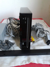 WII nintendo pe negru ,modat,8 jocuri, 1 set manete ,mario,wii sport,lego foto