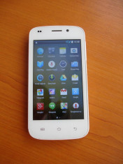 Smartphone KOMU Mini v2 - Dualcore 1.3ghz Display 4&amp;quot; 5megapixeli neverlocked foto