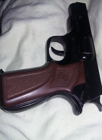 Pistol metalic de jucarie vintage,pistol de jucarie vintage  functional,T.GRATUIT | Okazii.ro