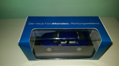 Se vinde macheta ford mondeo minichamps foto