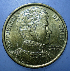 B.905 CHILE HIGGINS 10 PESOS 2004 XF foto