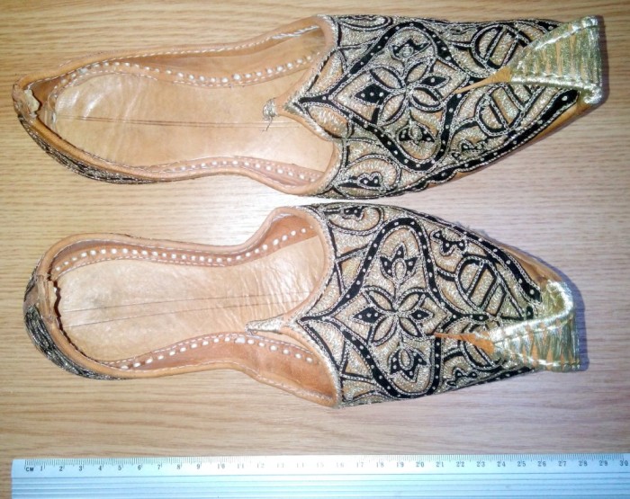 PAPUCI PIELE NATURALA HANDSMADE , MAROC / ORIENTALI