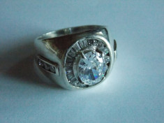 Inel de argint cu zirconii -605 foto