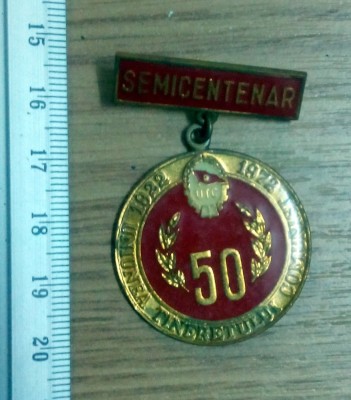 LOT INSIGNA SEMICENTENAR UTC + CUC CASCHETA RSR ,+ FRUNTAS IN INTRECERE foto