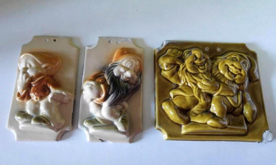 Lot 3 placi ceramice (faianta) cu pitici, din anii&amp;#039;80, Fabrica Faimar, Baia Mare foto