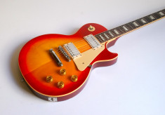 Chitara Epiphone Les Paul v100 cherry foto