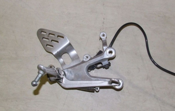 Suport Fata Dreapta Yamaha R6 (RJ05 RJ09) 2003 2004 2005