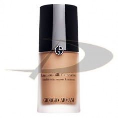 GIORGIO ARMANI Luminous Silk Foundation 5,25 foto