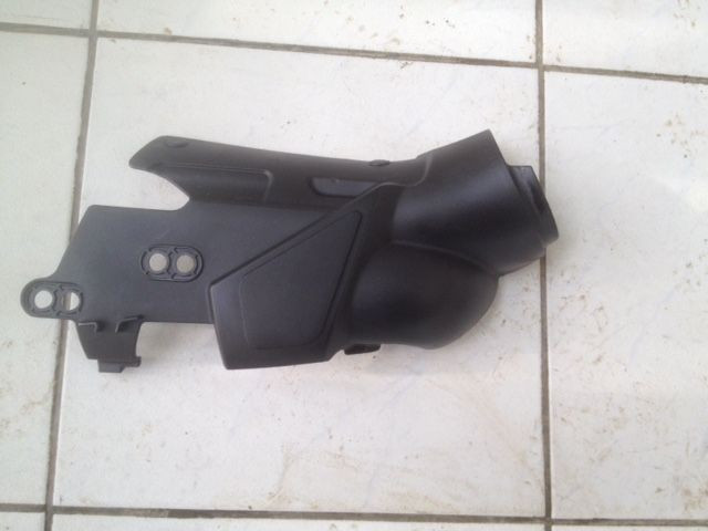 Aparator dreapta toba esapament Yamaha R1 (RN22) 2009-2014