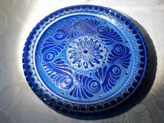 FARFURIE DECORATIVA, CERAMICA ARSA, INDIGO. foto