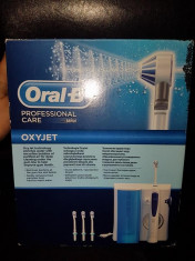 Irigator bucal Oral B oxyjet foto