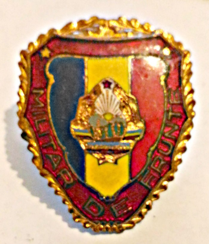 INSIGNA FRUNTAS MILITAR DE FRUNTE RSR 39,60/32,75 MM STEMA MICA ARMATA MApN  | Okazii.ro