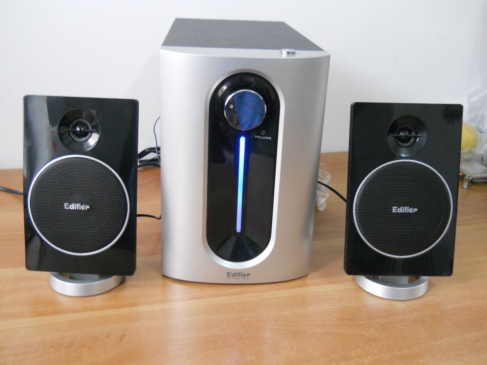 Boxe 2.1 Edifier R323T 30W RMS. | arhiva Okazii.ro
