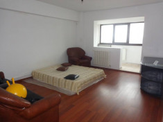 Apartament zona Zimbru cu 3 camere decomandat foto