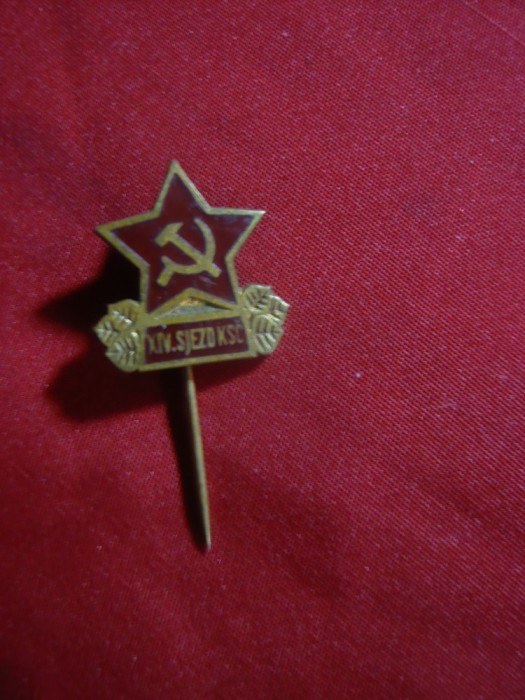 Insigna al 14-lea Congres al Partidului Comunist Cehoslovac , h= 1,7 cm