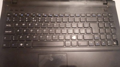 Tastatura Clevo W761C W761CU W761K W761SUN W761T W761TF Poze reale-o tasta lipsa foto