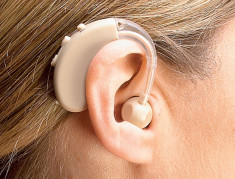Aparat auditiv proteza ureche NOU + baterie si penar plastic foto