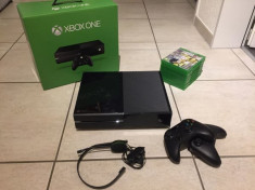 Consola jocuri XBOX ONE 2 manete si jocuri foto