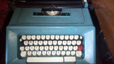 Masina de scris Olivetti-vintage foto