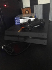 PlayStation 4 - 1 TB + 4 jocuri foto