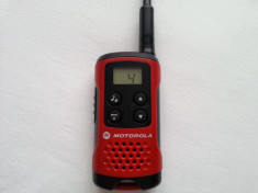 Statie emisie receptie walkie talkie Motorola TLKR T40 Made in Vietnam foto