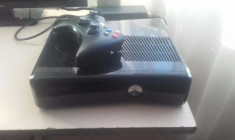 Xbox 360 Slim modat RGH 250 GB Fifa 17, GTA V, si inca 3 foto
