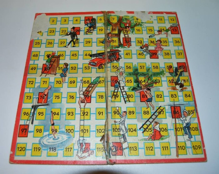 Plansa / tabla cu 2 fete de joc diferite, Germania, vechi, vintage, colectie