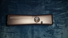 Microsoft Xbox 360 Slim 250Gb foto