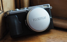 FUJIFILM X70 SILVER-BLACK SIGILATE !! GARANTIE INTERNATIONALA !! foto