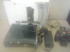 Consola XBOX 360 S 250 GB + 4 Jocuri (005) foto