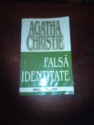 FALSA IDENTITATE AGATHA CHRISTIE/L1 foto