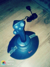 Vand joystick model Flight 2000 F-22 foto