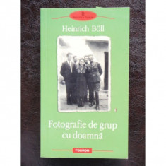 FOTOGRAFIE DE GRUP CU DOAMNA - HEINRICH BOLL foto