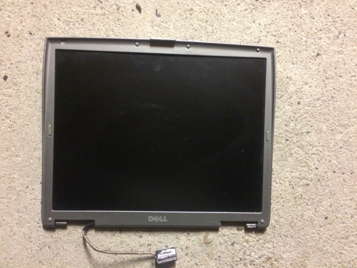 display laptop DELL PP 05L