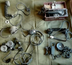 Lot colec?ie receptoare vechi militare, telefon ebonita, anii 1950-1970 foto