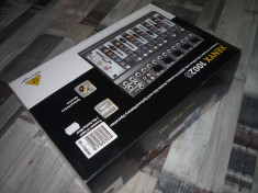 Mixer Behringer Xenyx 1002B foto