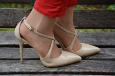 Sanda trendy tip pantof inchis in fata si spate, de culoare bej (Culoare: BEJ, Marime: 38) foto