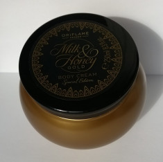 Crema hranitoare de corp Milk &amp;amp; Honey Gold - Editie Speciala (Oriflame) foto