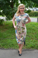 Rochie rafinata cu maneca scurta si imprimeu floral multicolor (Culoare: MULTICOLOR, Marime: 48) foto