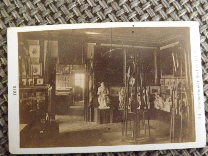 Fotografie din anii 1880.Interiorul unei cladiri din Eger,Ungaria.Reducere!