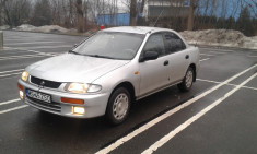 Mazda 323 foto