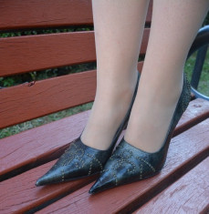 Pantof chic, nuanta de negru, varf ascutit si toc inalt (Culoare: NEGRU, Marime: 35) foto